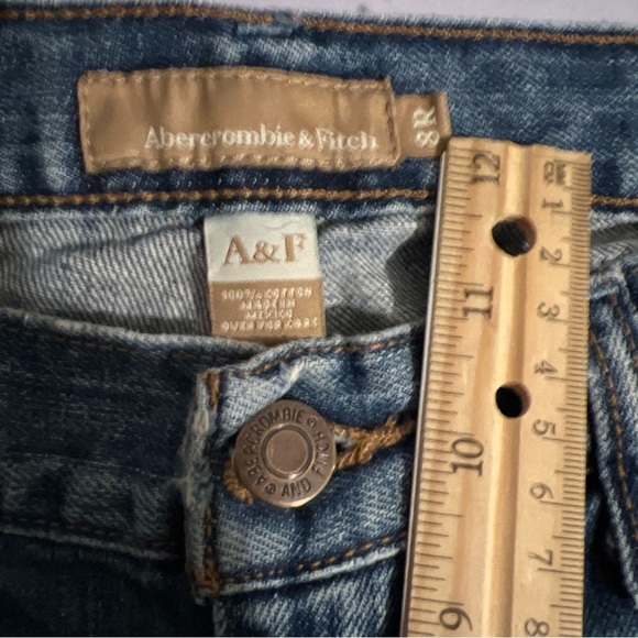 Abercrombie & Fitch Womens Erin Jeans Low Rise Straight Sz 8R X 34’ Distressed - Picture 7 of 9